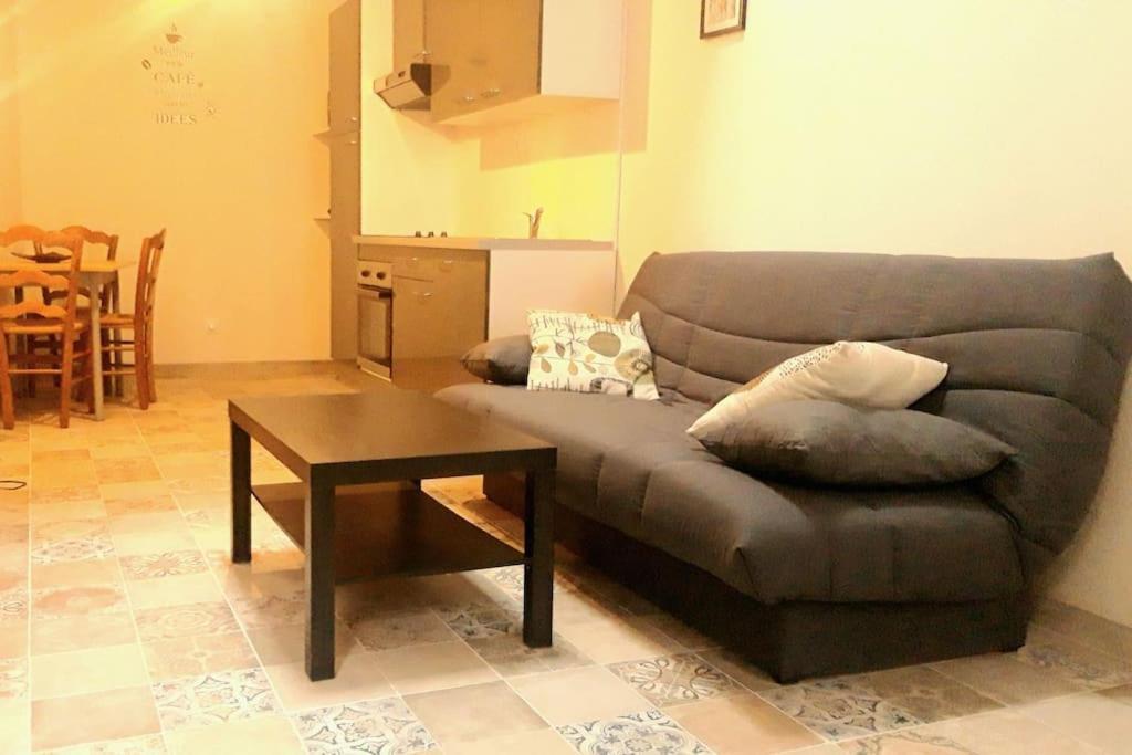 Logement Neuf Et Cosy Proche Centre Ville Chinon Bagian luar foto