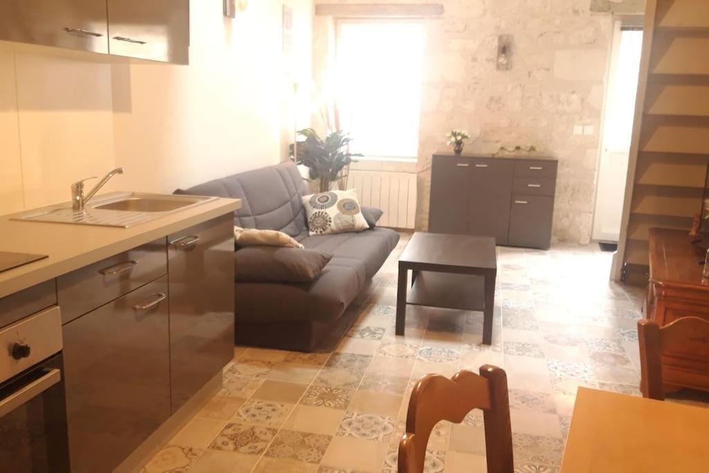 Logement Neuf Et Cosy Proche Centre Ville Chinon Bagian luar foto
