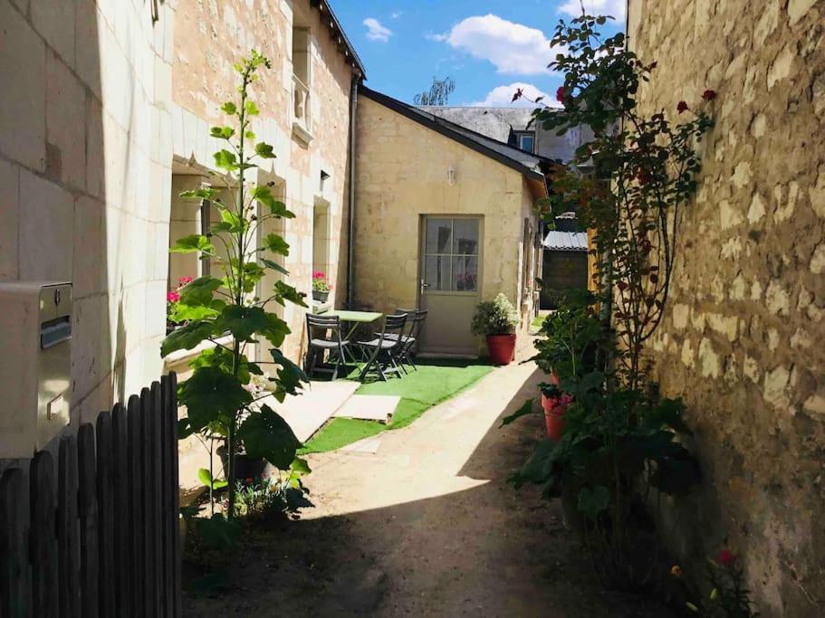 Logement Neuf Et Cosy Proche Centre Ville Chinon Bagian luar foto